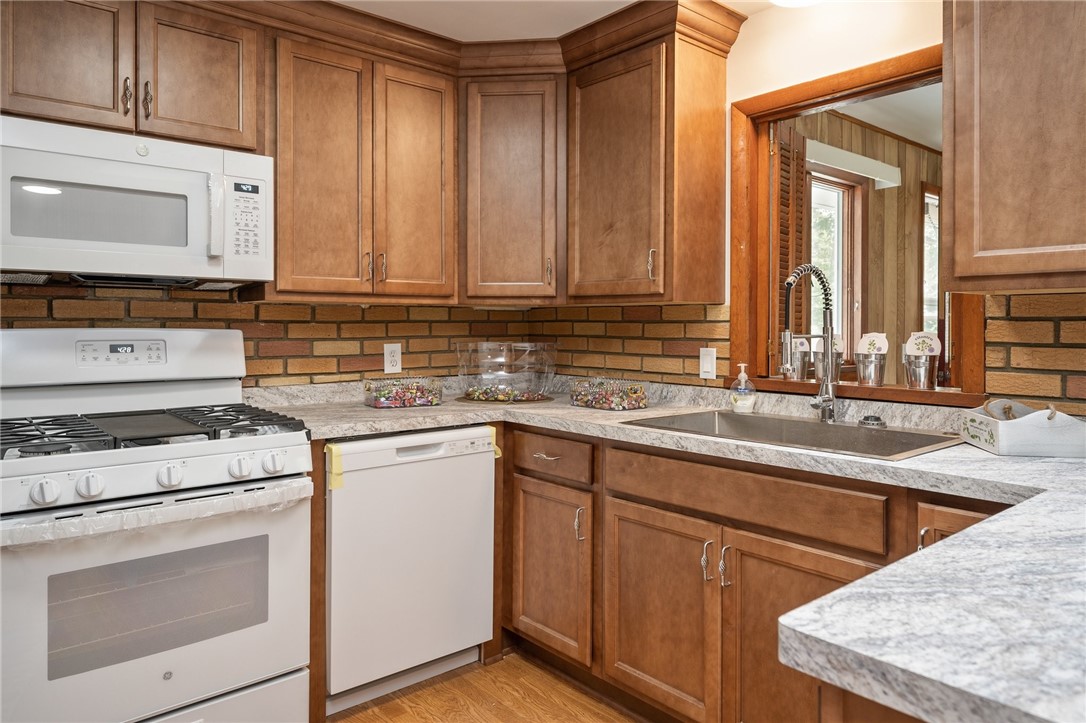 1148 Farnsworth Road South Henrietta, NY 14623 - Photo 24 of 50