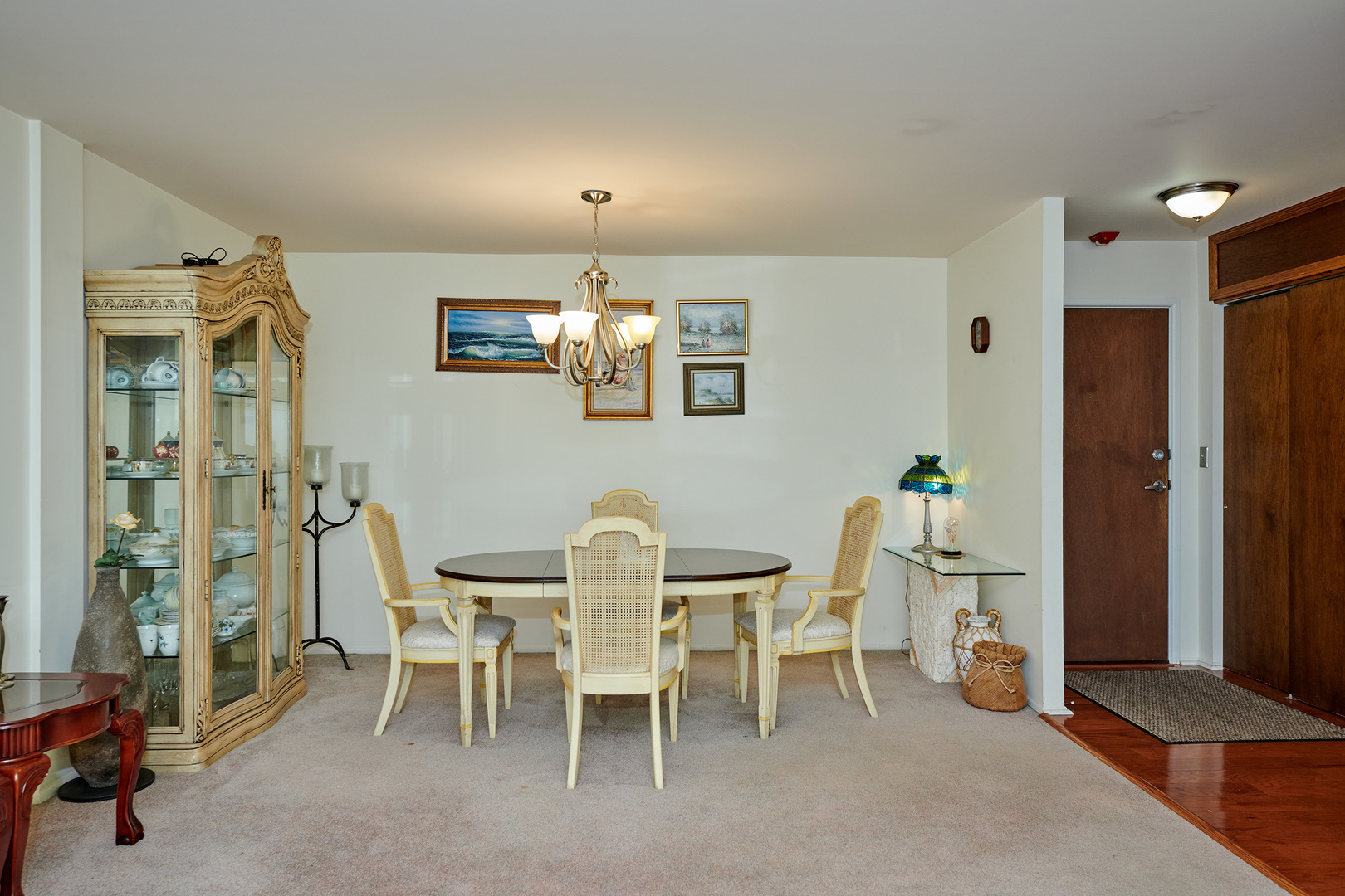 502 West Huntington Commons Road, Unit 238 Mount Prospect, IL 60056 - Photo 6 of 30 Gallery Image 6