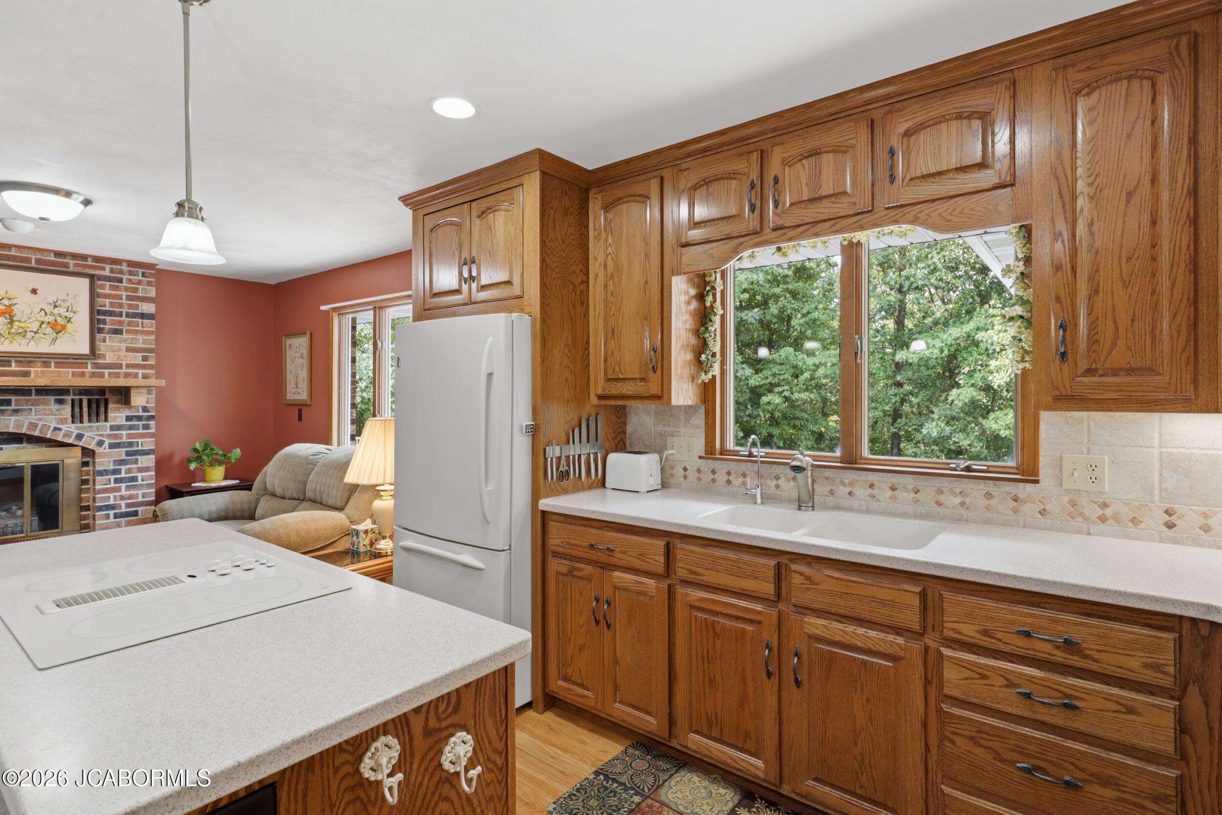 1926 Timber Road Jefferson City, MO 65101 - Photo 8 of 25