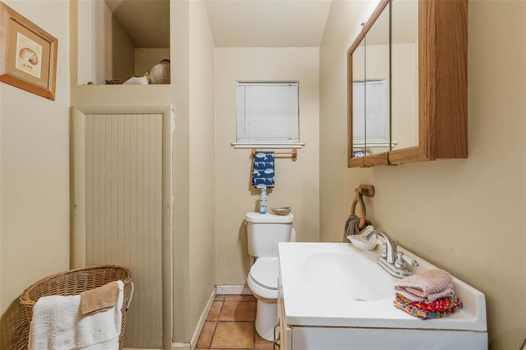 4122 Bradenton Road Sarasota, FL 34234 - Photo 13 of 47