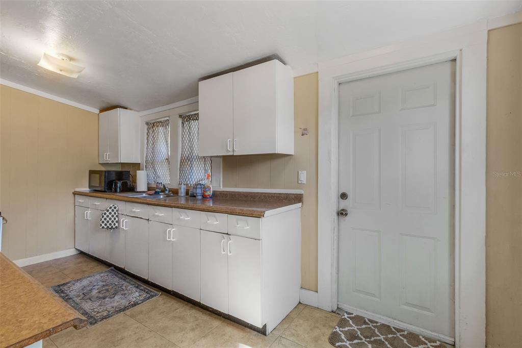 4122 Bradenton Road Sarasota, FL 34234 - Photo 24 of 47