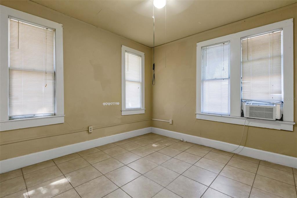 4122 Bradenton Road Sarasota, FL 34234 - Photo 34 of 47