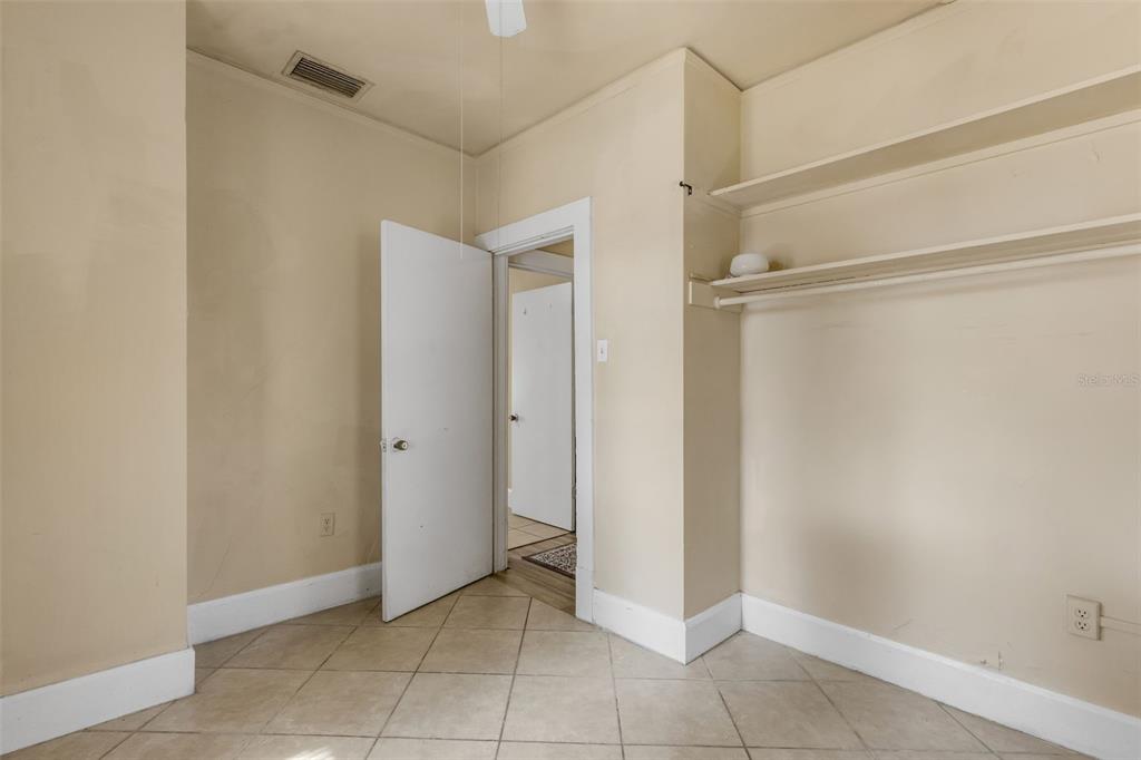 4122 Bradenton Road Sarasota, FL 34234 - Photo 38 of 47