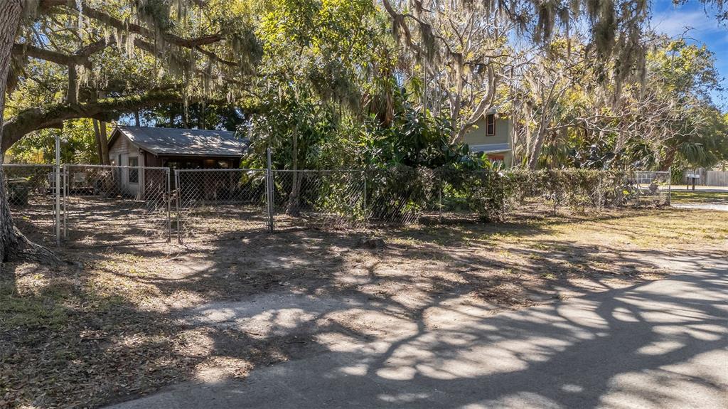 4122 Bradenton Road Sarasota, FL 34234 - Photo 41 of 47