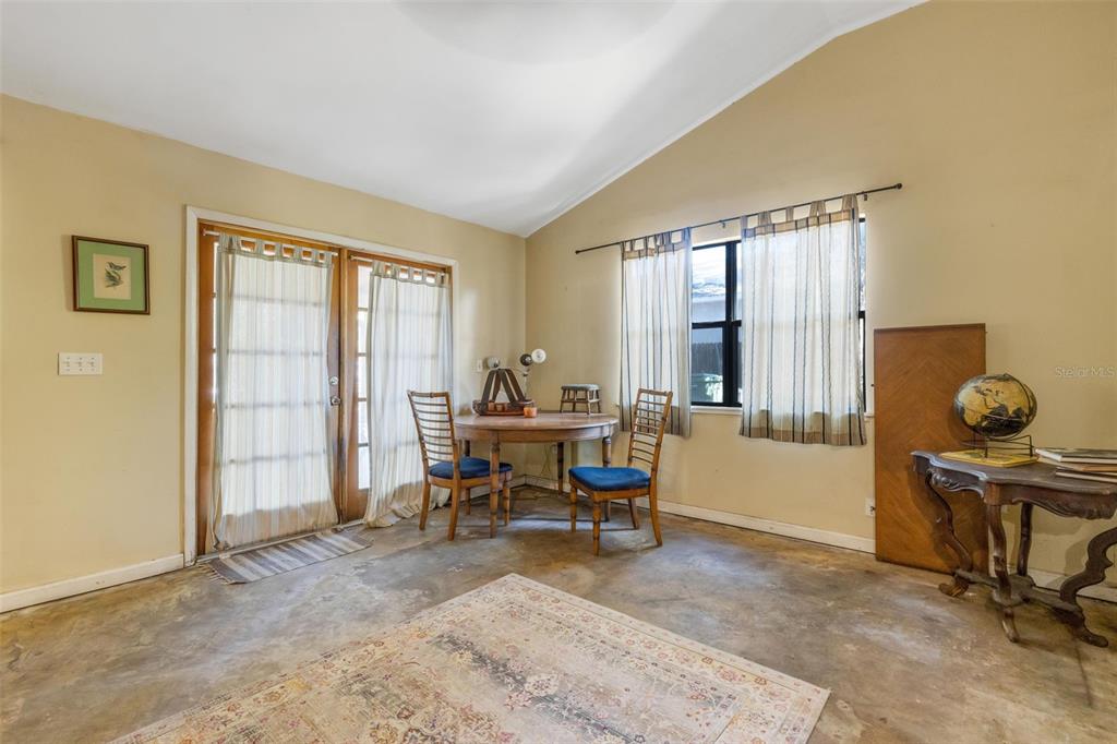 4122 Bradenton Road Sarasota, FL 34234 - Photo 7 of 47