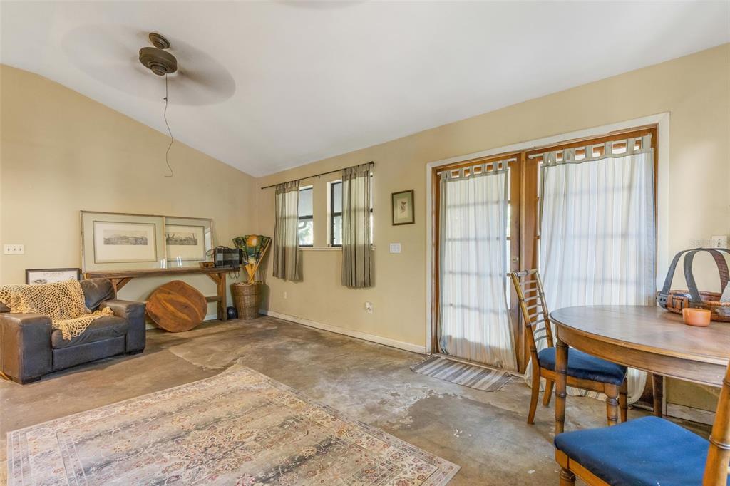 4122 Bradenton Road Sarasota, FL 34234 - Photo 8 of 47