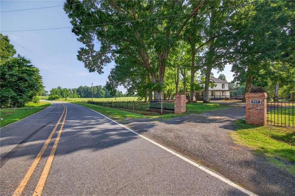 937 Haynes Road Summerfield, NC 27358 - Photo 2 of 50