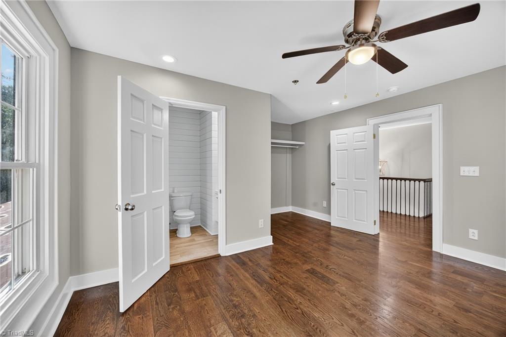 937 Haynes Road Summerfield, NC 27358 - Photo 27 of 50 4th bedroom upstairs with private full bathroom.