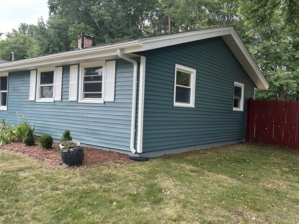 44 Boyle Road Brockton, MA 02302 - Photo 4 of 35