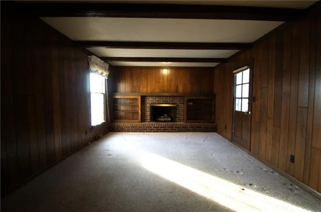 $405,000 | 10120 Glenwood Street, Overland Park, KS 66212