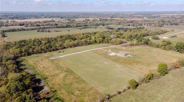 $75,000 | 124 Southeast 315 P Road, Clinton, MO 64735