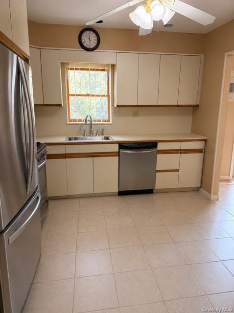 44 47th Street Islip, NY 11751 - Photo 4 of 10