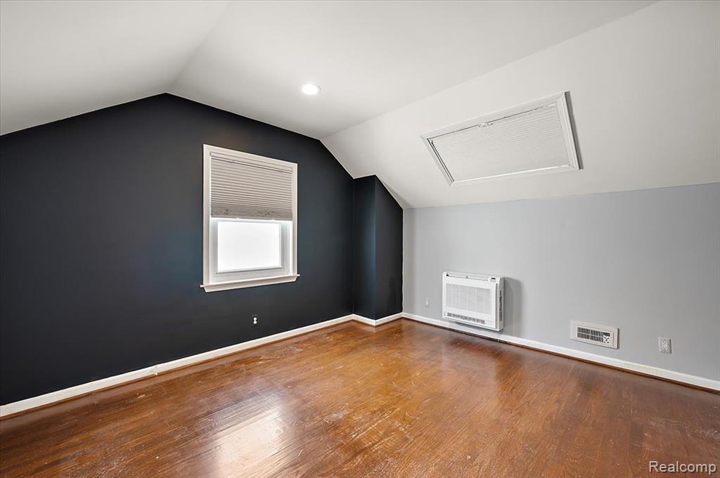 1450 Hampton Road Grosse Pointe Woods, MI 48236 - Photo 38 of 53