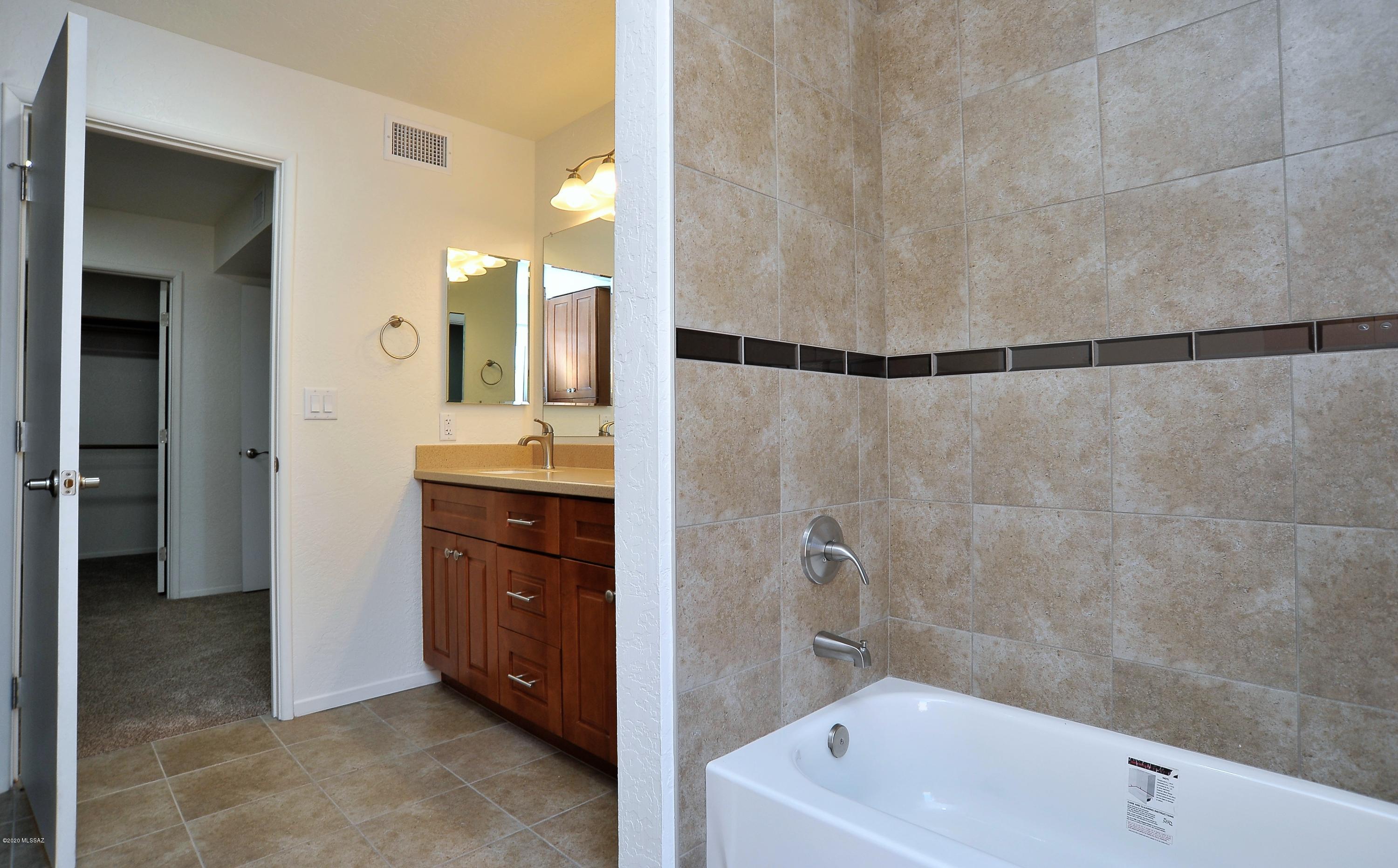 5133 East River Road Tucson, AZ 85718 - Photo 43 of 49 Gallery Image 43