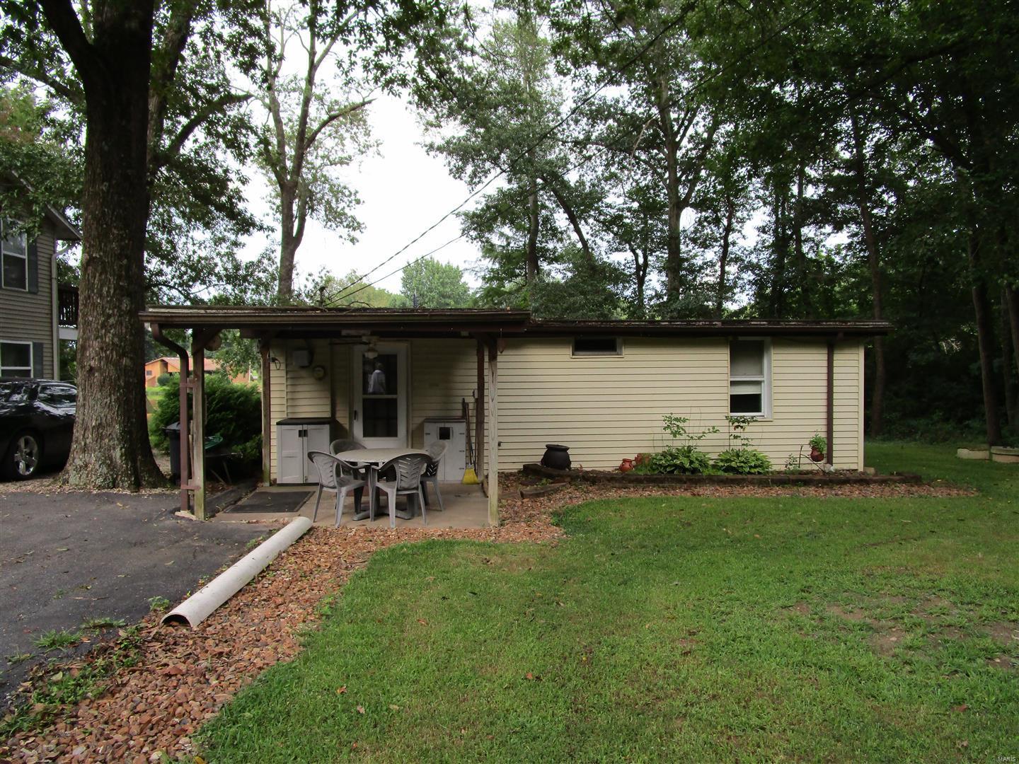 55 Roundhouse Road Sparta, IL 62286 - Photo 1 of 26
