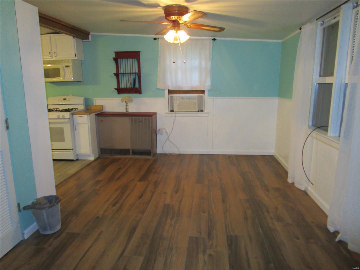 55 Roundhouse Road Sparta, IL 62286 - Photo 12 of 26