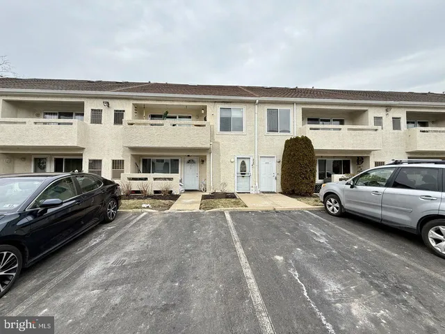 $275,000 | 222 Louis Court, Unit K222, Philadelphia, PA 19114