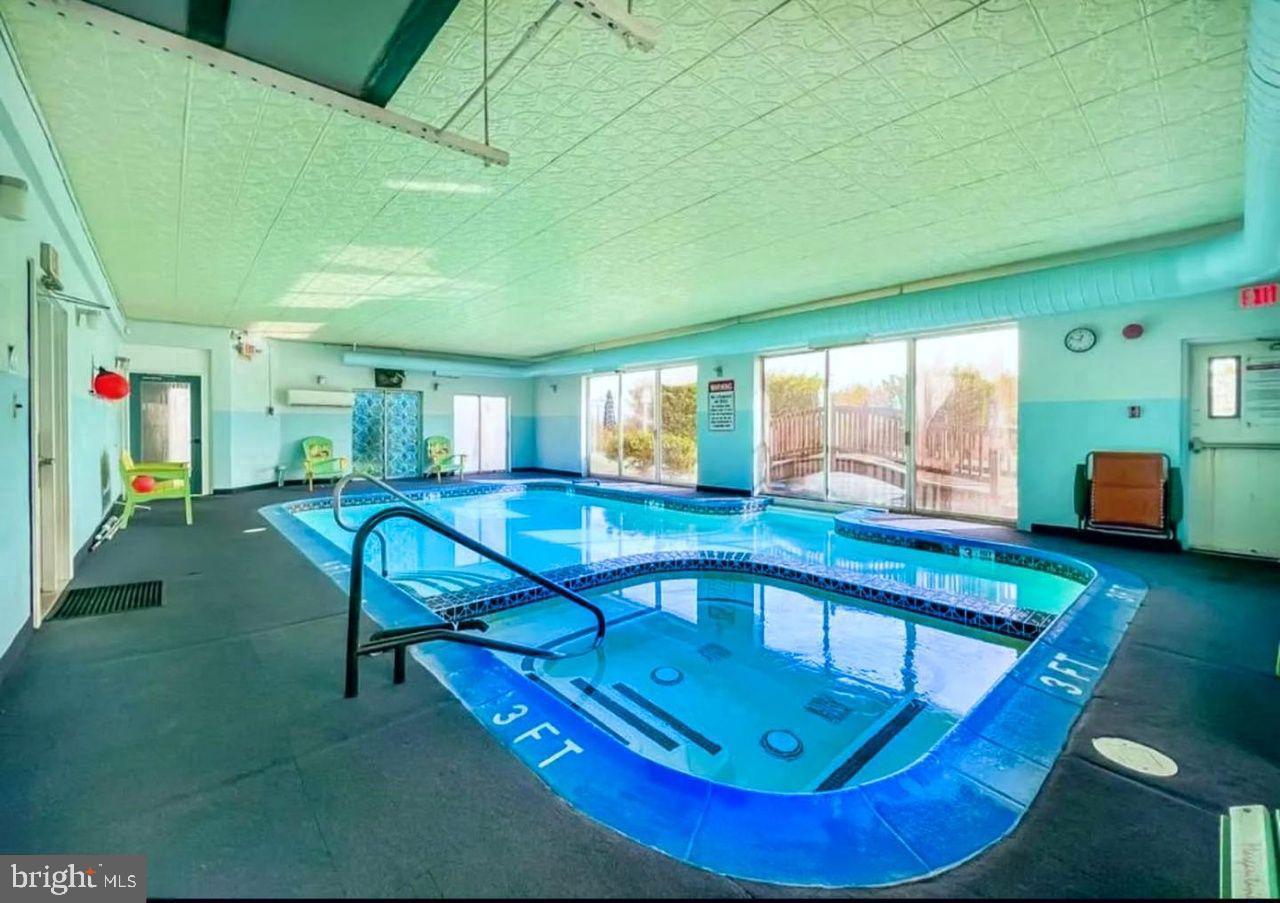 222 Louis Court, Unit K222 Philadelphia, PA 19114 - Photo 4 of 9