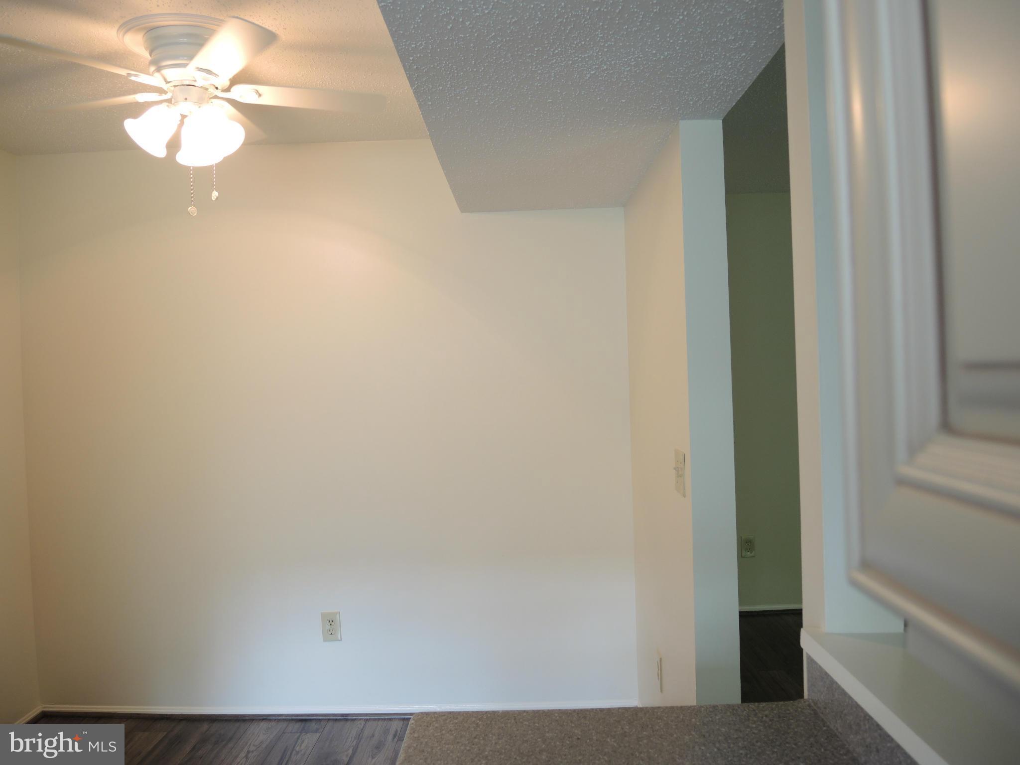 114 Fort Evans Road Southeast, Unit D Leesburg, VA 20175 - Photo 8 of 15 Kitchen Table Area