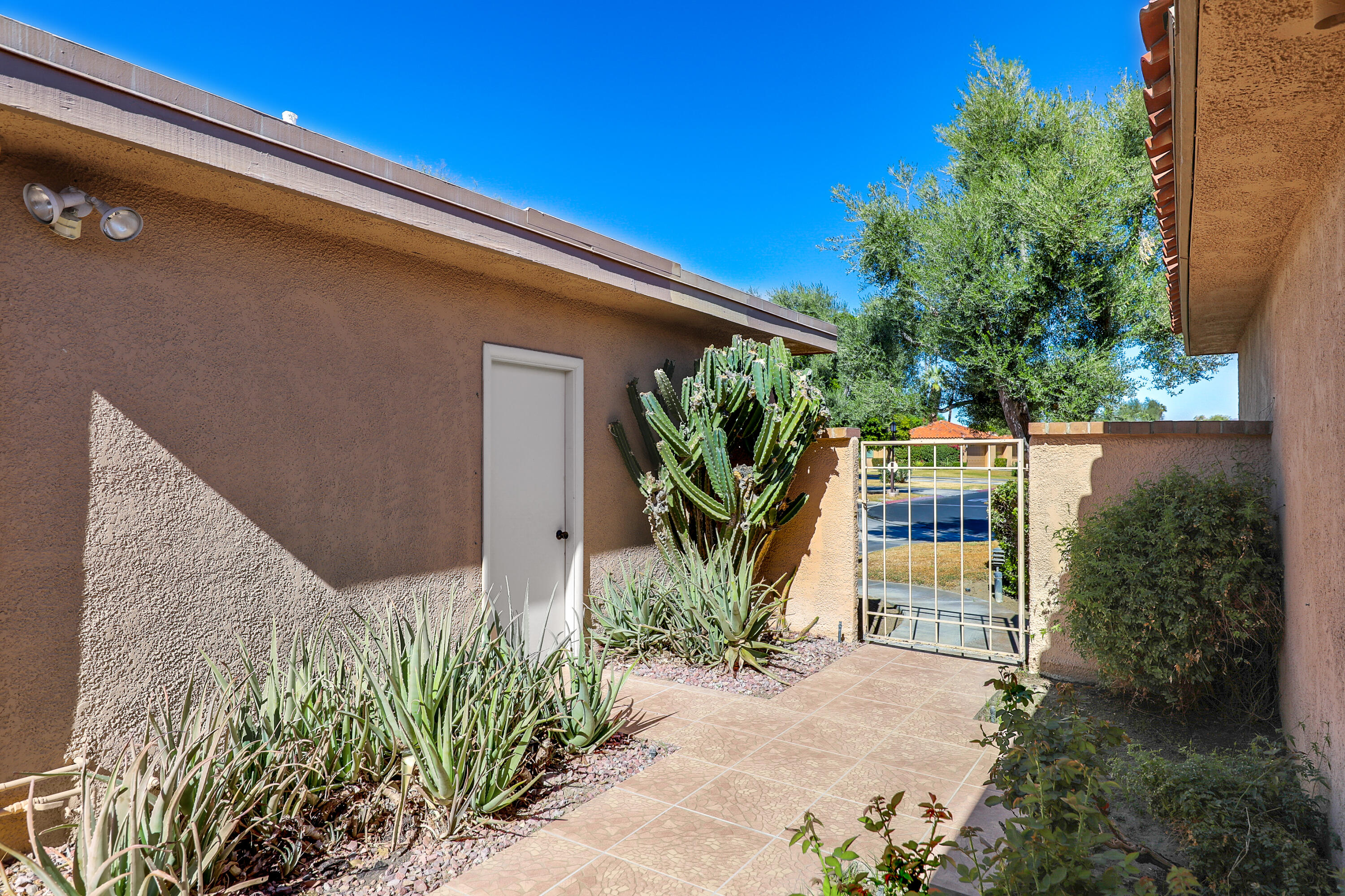 52 La Ronda Drive Rancho Mirage, CA 92270 - Photo 20 of 27 LaRonda52#4