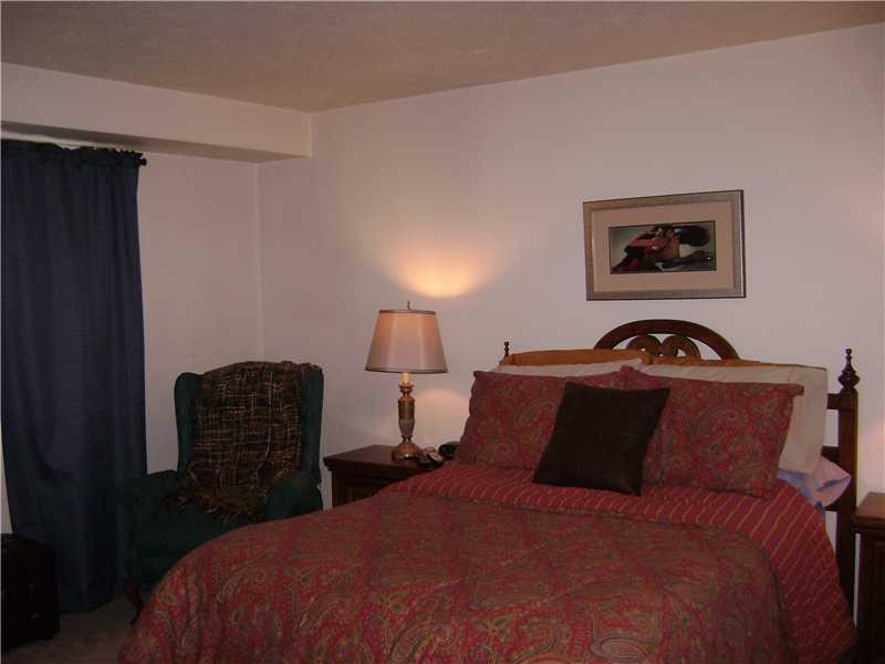 507 Hunters Path Road, Unit 33 Bridgeville, PA 15017 - Photo 14 of 21 Master Bedroom.