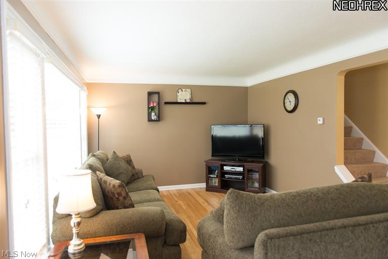 4993 North Barton Road Cleveland, OH 44124 - Photo 9 of 21 Gallery Image 9
