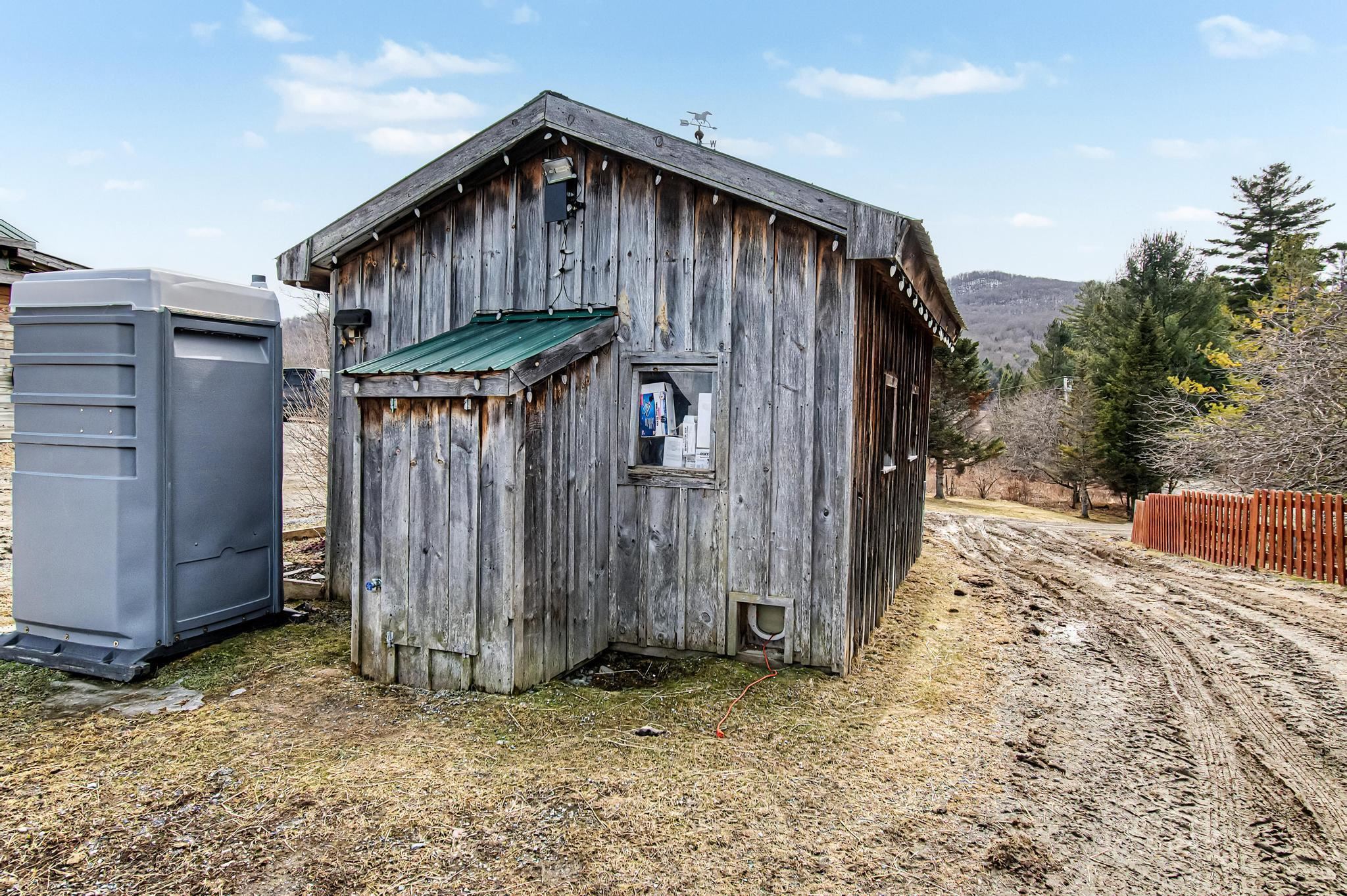 984 Pollander Road Cambridge, VT 05464 - Photo 24 of 56