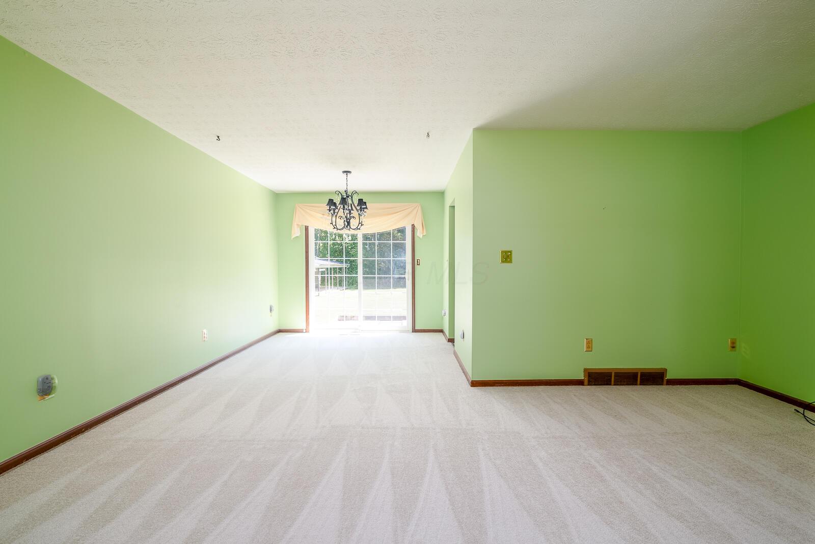 5881 Hughes Road Galena, OH 43021 - Photo 13 of 57 LIVING OOM