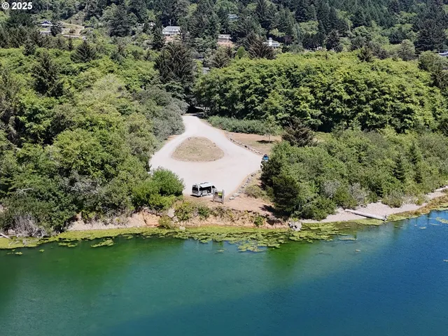 a view of a lake with houses