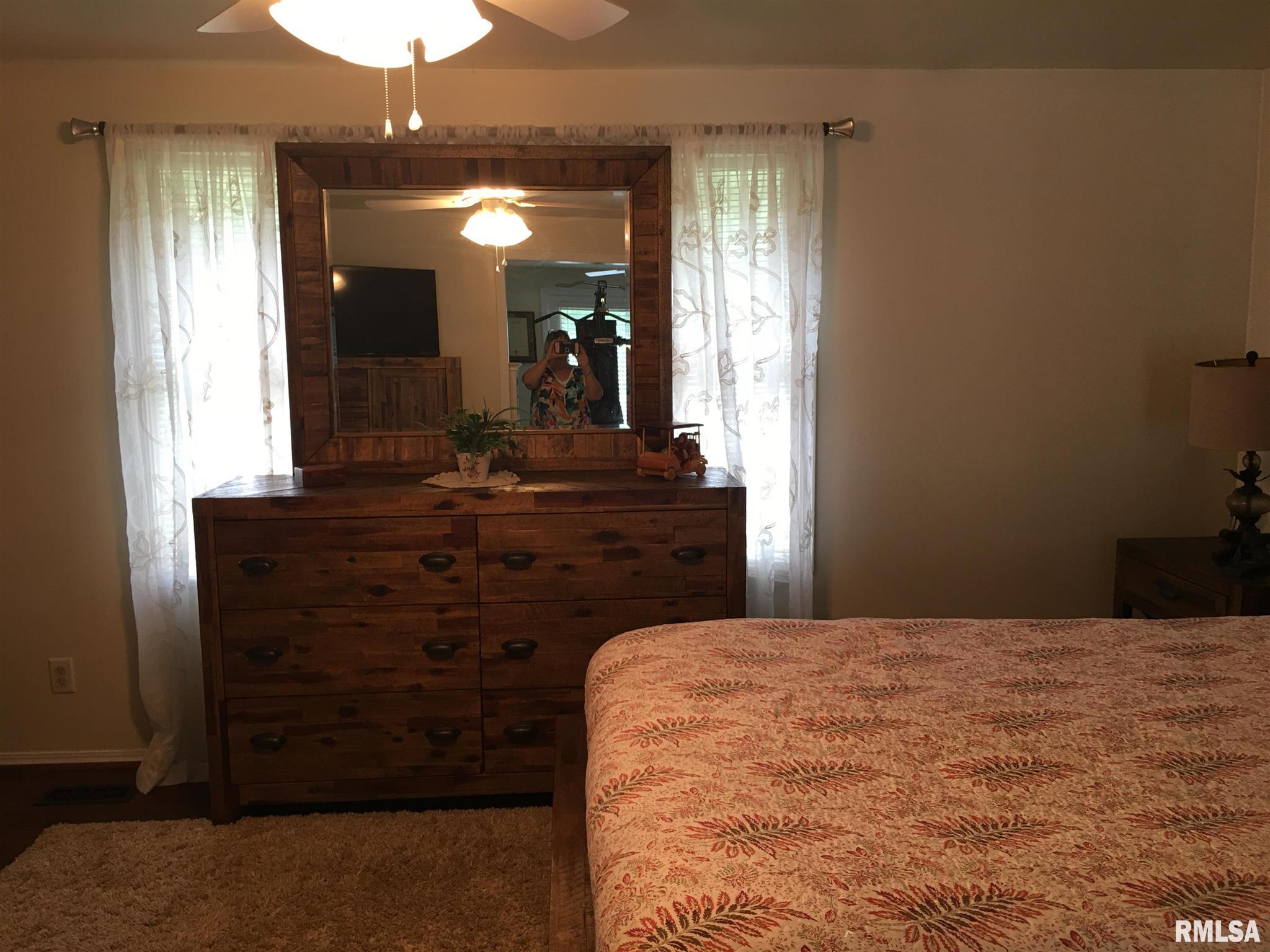 215 Country Lake Road Springfield, IL 62711 - Photo 34 of 48