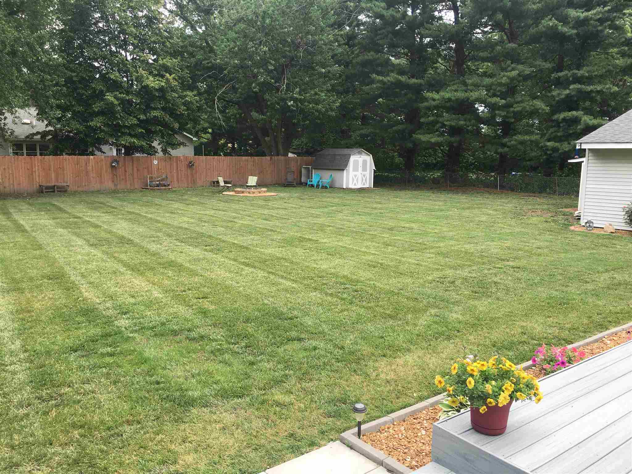 215 Country Lake Road Springfield, IL 62711 - Photo 8 of 48