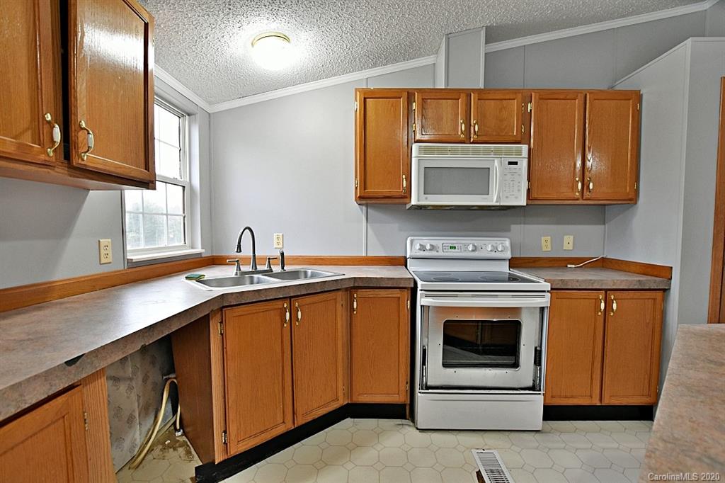 1837 Larchwood Road York, SC 29745 - Photo 11 of 21 Gallery Image 11