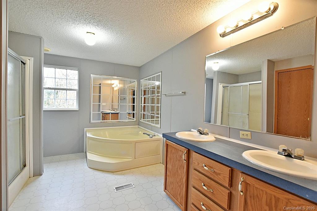 1837 Larchwood Road York, SC 29745 - Photo 13 of 21 Gallery Image 13