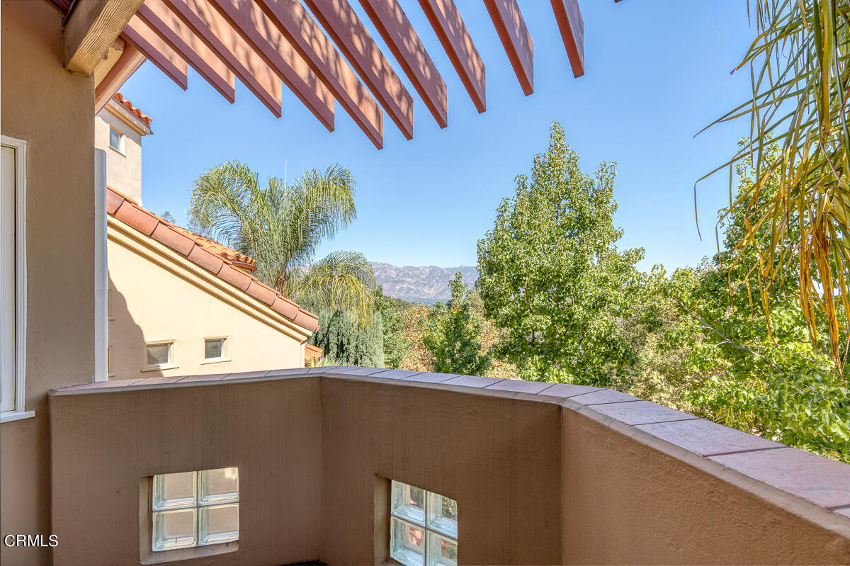 1437 Rutherford Drive Pasadena, CA 91103 - Photo 30 of 44 a side view of a house