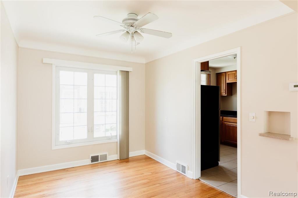 1526 West Webster Road Royal Oak, MI 48073 - Photo 10 of 38
