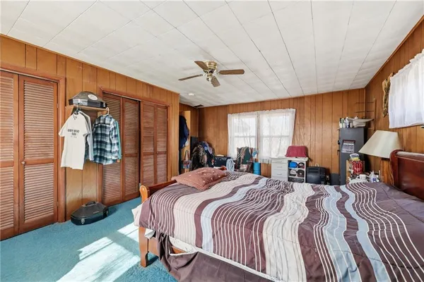 $415,000 | 38240 Hedge Lane, Paola, KS 66071