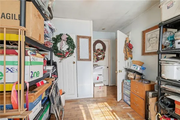 $415,000 | 38240 Hedge Lane, Paola, KS 66071