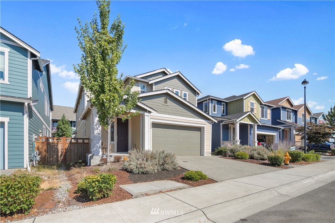 450 Southwest 111th Street Seattle, WA 98146 - Photo 1 of 22 Gallery Image 1