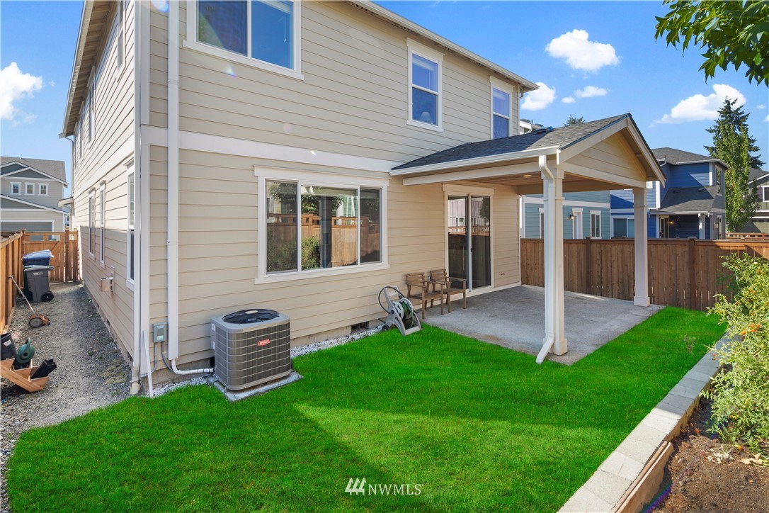 450 Southwest 111th Street Seattle, WA 98146 - Photo 15 of 22 Gallery Image 15