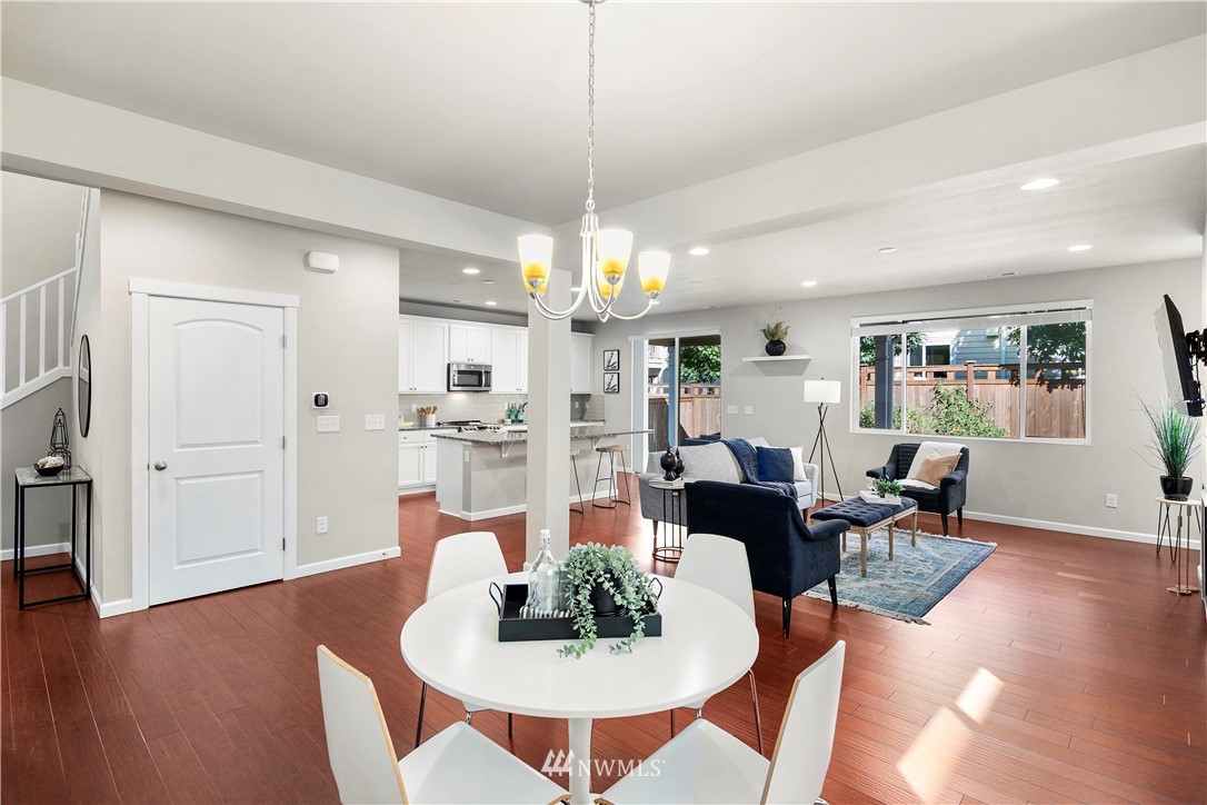 450 Southwest 111th Street Seattle, WA 98146 - Photo 4 of 22 Gallery Image 4
