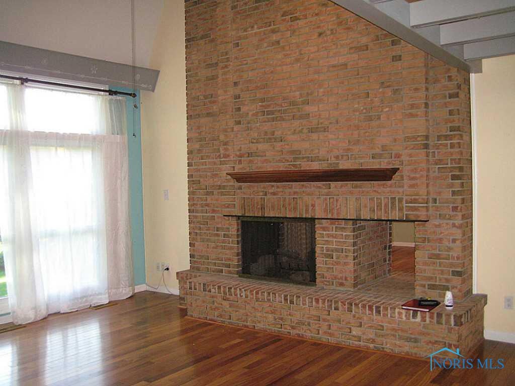 4303 Glann Road Toledo, OH 43607 - Photo 3 of 20 Gallery Image 3