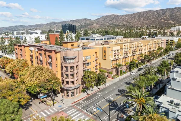 a picture of city view