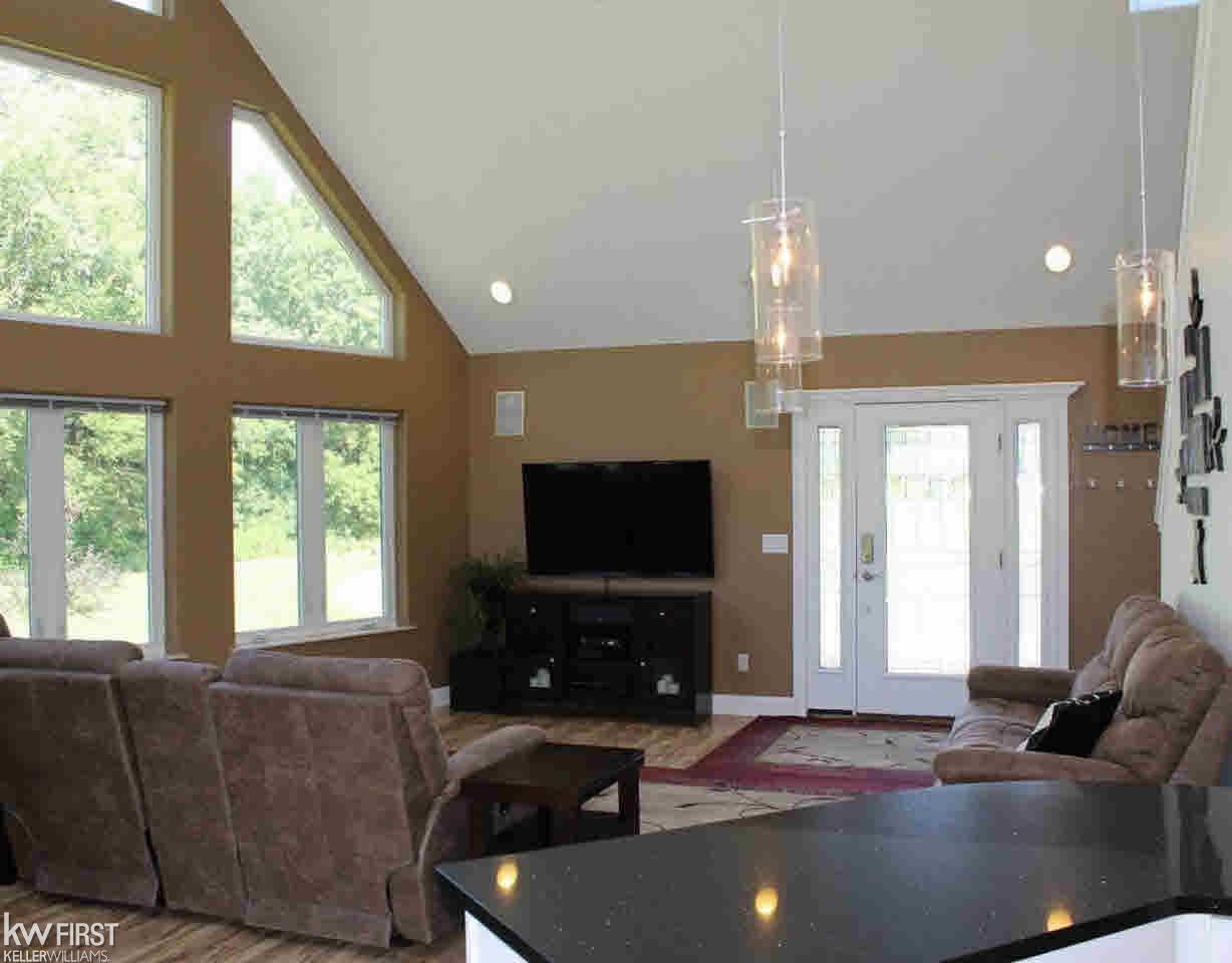1002 East Vienna Road Clio, MI 48420 - Photo 15 of 62 21351688-14.JPG