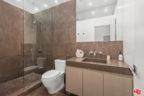 $3,895,000 | 613 Westmount Drive, West Hollywood, CA 90069