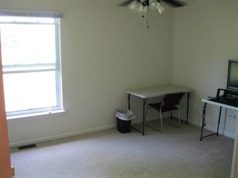 23388 Sherwood Road Belleville, MI 48111 - Photo 12 of 28 Photo 12