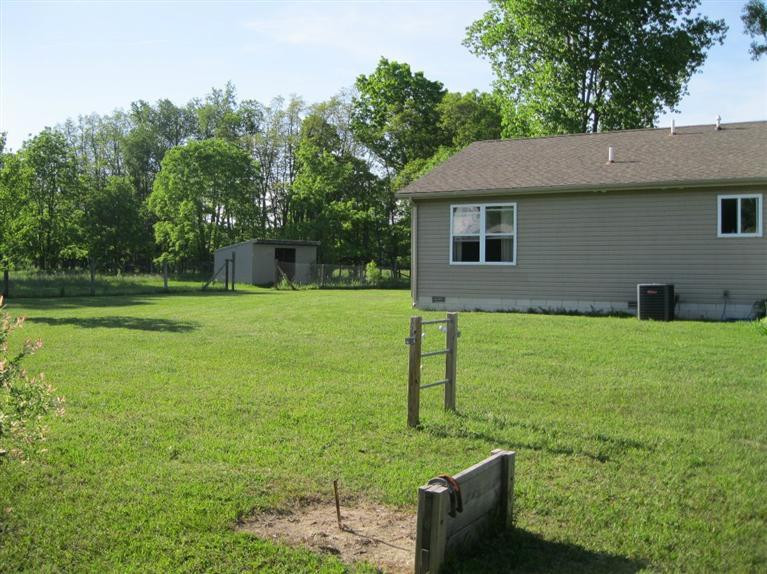 23388 Sherwood Road Belleville, MI 48111 - Photo 17 of 28 Photo 17