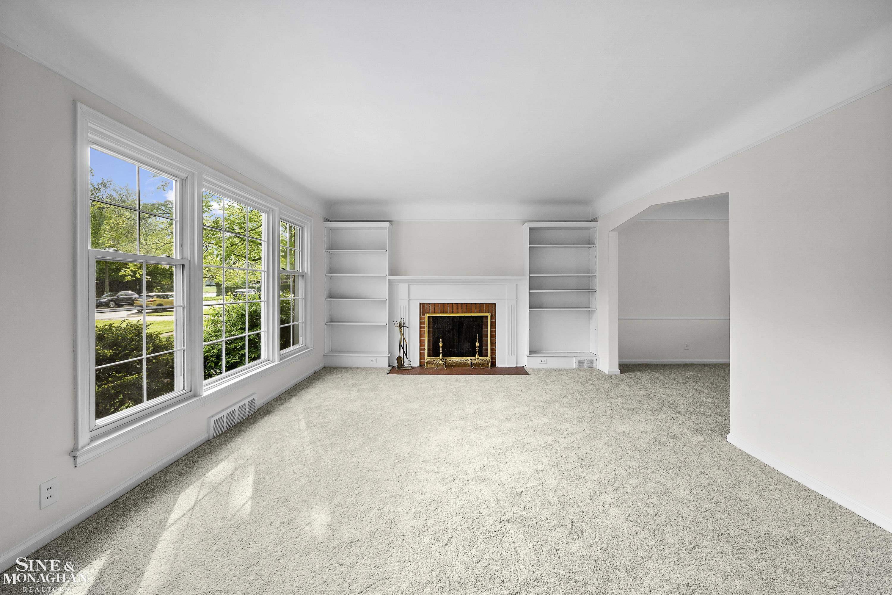 419 Moross Road Grosse Pointe Farms, MI 48236 - Photo 3 of 32