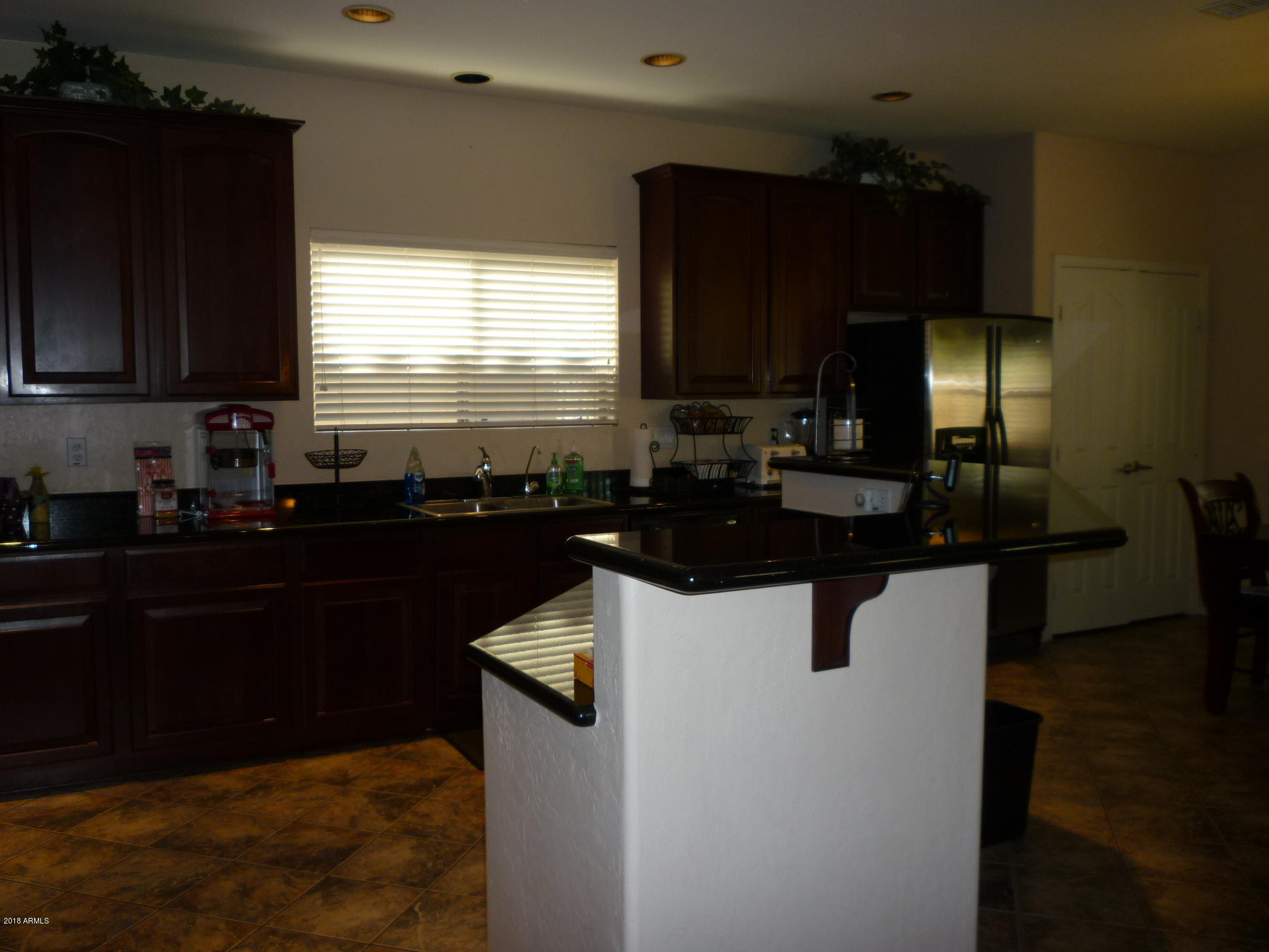 1210 East Pedro Road Phoenix, AZ 85042 - Photo 17 of 74 BREAKFAST BAR