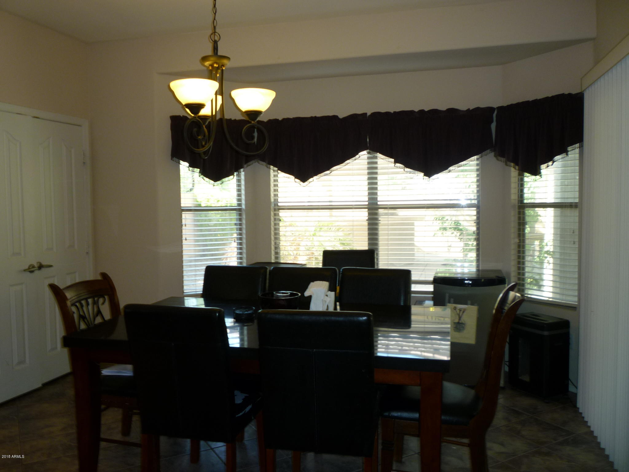 1210 East Pedro Road Phoenix, AZ 85042 - Photo 18 of 74 EAT-IN KITCHEN