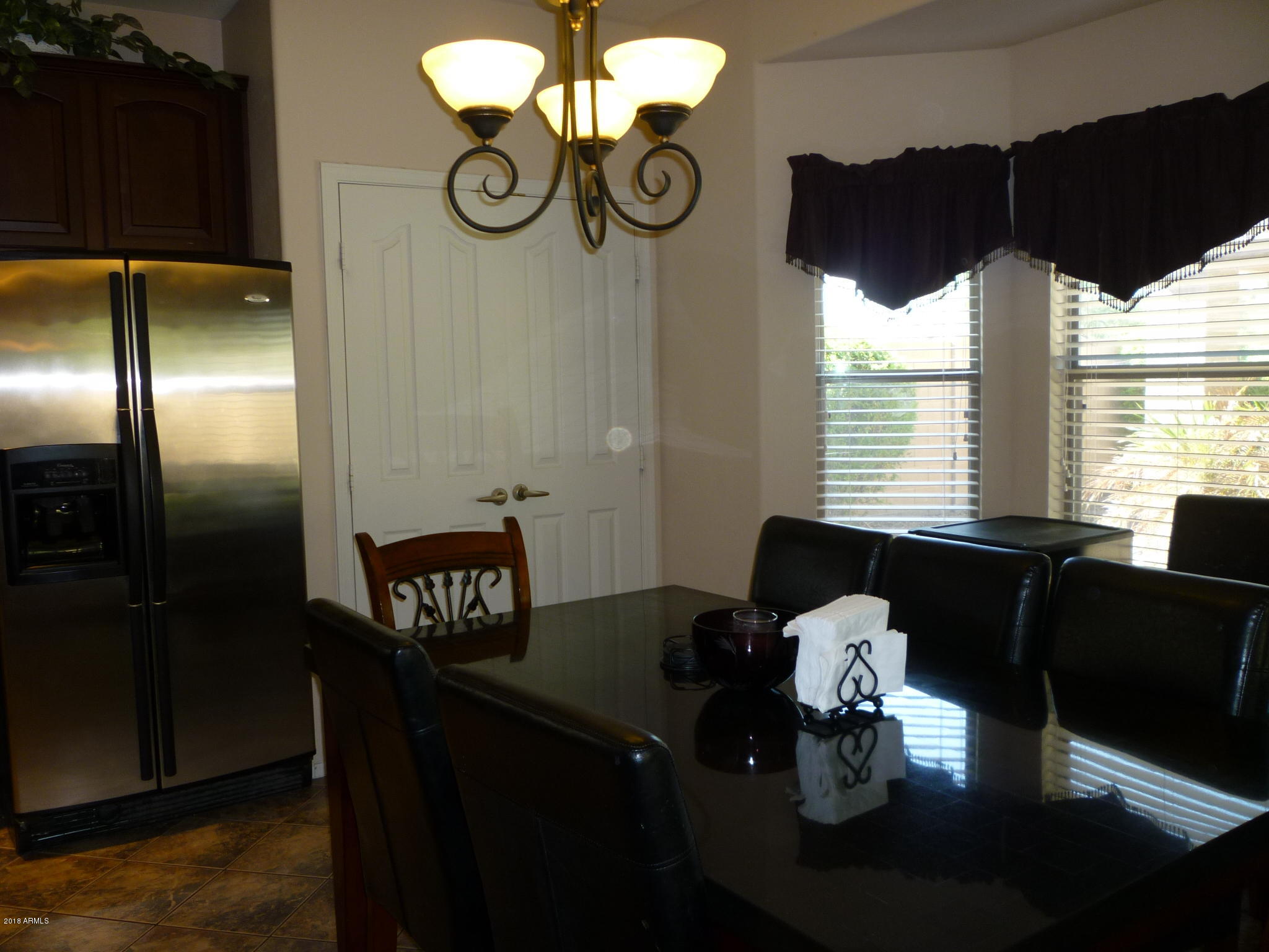 1210 East Pedro Road Phoenix, AZ 85042 - Photo 19 of 74 EAT-IN KITCHEN